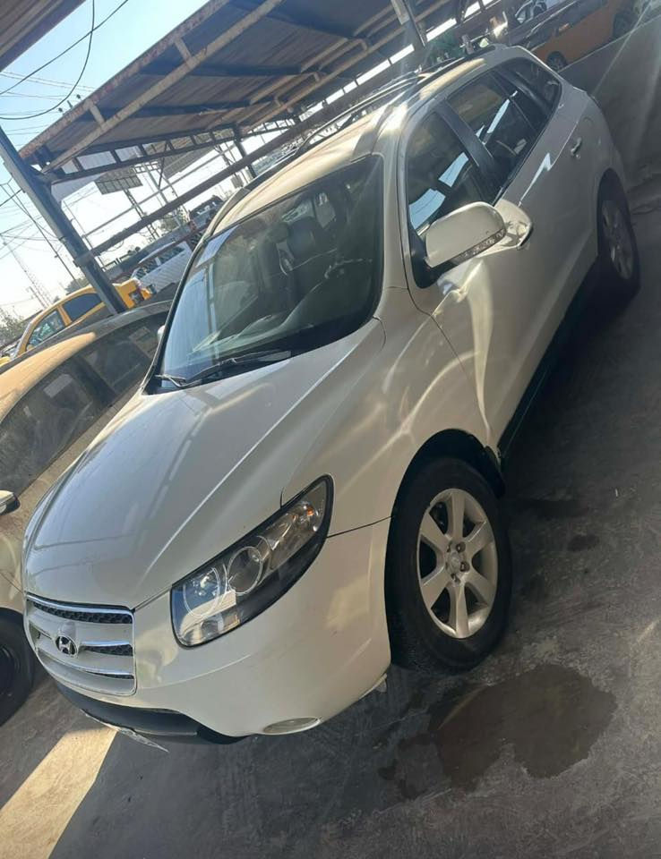 سنتافي ٢٠٠٩ خليجي رقم اربيل ٦ سلنكدر ٧ راكب للبيع  السياره جاهزه نقص حداديه غير مكفوله موضح بالسونار سعر البيع ١٠٥ ورقه الاتصال ***********  مكان السياره الديوانيه
