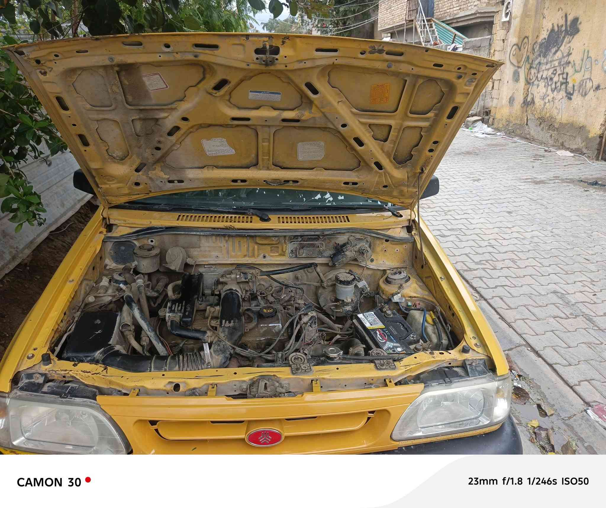 سلام عليكم سايبه للبيع موديل 2012 سياره مكينه خير من الله كير تمام سياره شواصي واحد ابلادي وثاني امعمر كهربايات كامله تخم تاير جديد شاده صدر جديد عليه هيئه ١٣٠ الف وغرامه ٢٠٠ تحويل ثاني يوم السعر 19 ولغرامات يوكعن من سعره ‏‪***********‬‏
