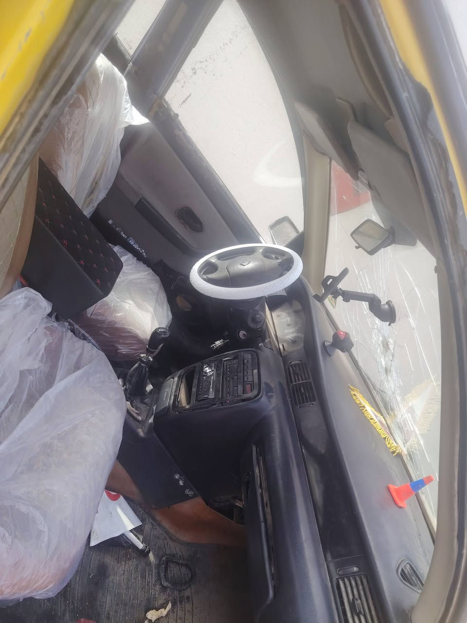 سلام عليكم سمنت موديل 2009 سنويه منتهيه بل 25 راعيه راح مني اكفلك سرقه وعشاير كير ومكينه نضاف سياره حلوه نضيفه ما بيه خياس  نوزل واكف تخم تاير جديد كشناته نضاف سياره كدام عينك تجي تكلب وشوف بكانه عماره ميسان سعره 16 وبيه مجال لا تراسل تصل كاعياته جلد مال رزق اي عطل ما بيه  ***********
