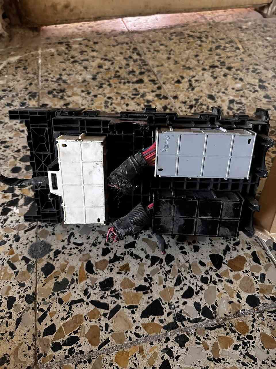 سلام عليكم غراظ سي200للبيع الرايدهن يتصل ***********
