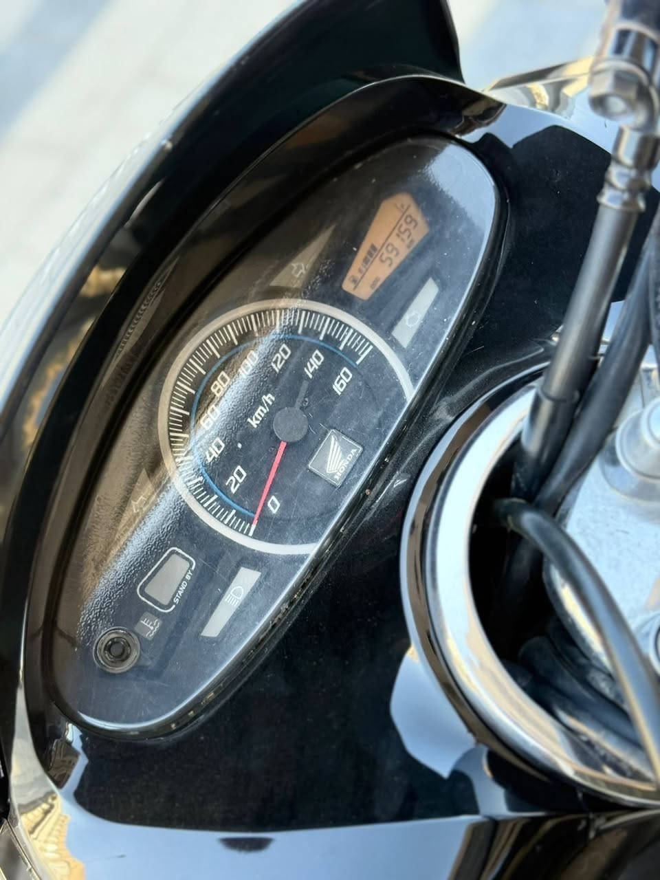 السلام عليكم للبيع دراجه pcxجيل الاول دراجة مال رمبه مديل18 ماخذها رمبه الدراجه على  ايدي حجم مكينه 150ياباني الاصلي دراجه جديده مال جناي  سويجين  بيه 
ياباني الاصلي دراجه كامله أستان كهربائي حساس ازدحام ٢حرف Aدراجه جديده الدراجه مكينه لوك شلعه معدل خير من اللّٰه دراجه تكول جديده بمعنئ الكلمه واحلا من الصور  دراجة مكينه مكفوله اي نقص مابيه
السعرمليون 300    و مجال قليل 
***********المكان  بغداد الكرخ
