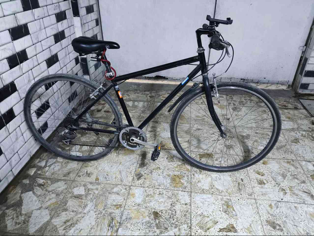 السلام عليكم بايسكل c700 للبيع حجم 27 مكينة الخلفية 7 نمر والامامية 3 نمر عكرب شيمانو يجي ويا ستاند مبايل  بسعر 120 الف وبية مجال العنوان بغداد مدينة الصدر قطاع 3  للاستفسار علة الرقم *********** واتساب
