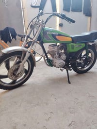 دراجه للبيع بدون السعر ٣٠٠ مكاني صويره حي الغدير السبيس للاستفسار ٠٧٨٠...