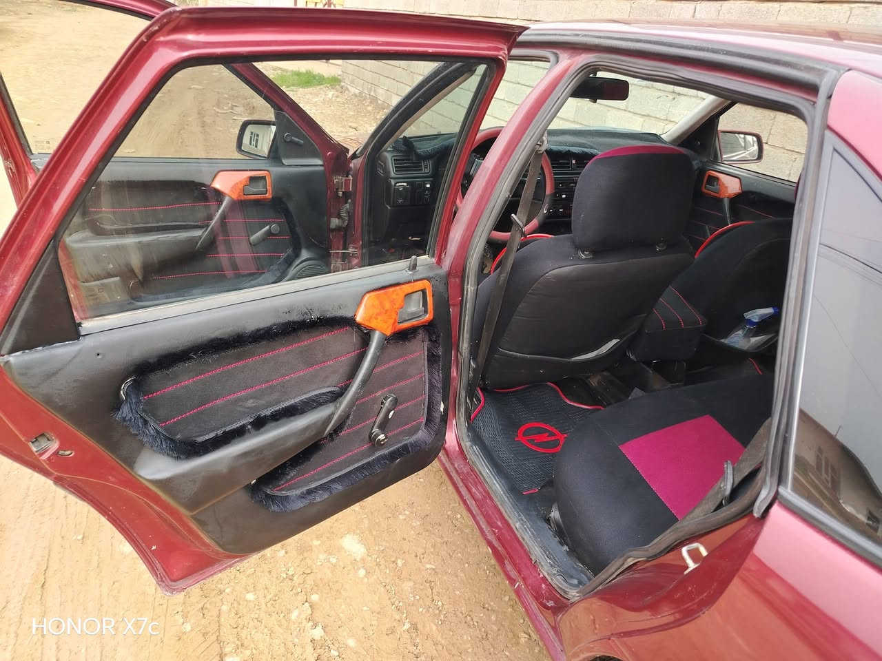 للبيع حجم ١٨ رقم نينوى انگليزي محرك شرط الگير يفلت ب٣ صبغ توحيد لون سستم جديد داخل دوشمة جديدة كابون بانزين سنوية جديدة باتري جديد شرط التحويل ***********
السعر ب٥٢ وبيها مجال ان شاء الله
