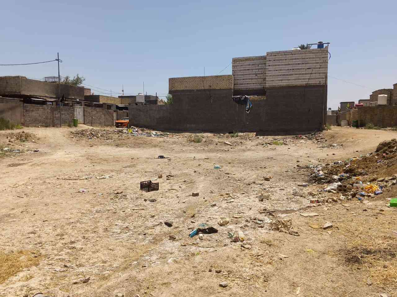 السلام عليكم قطعه لبيع المساحه ٦٠٠ متر خلف الكراج الجديد حي الدينيه قرب شكله قاسم الدايني كما موضحه في الخريطه بيع كله كله لستفسار اتصال عل الرقم متواجد عل فيسبوك وعل الوتساب ***********
