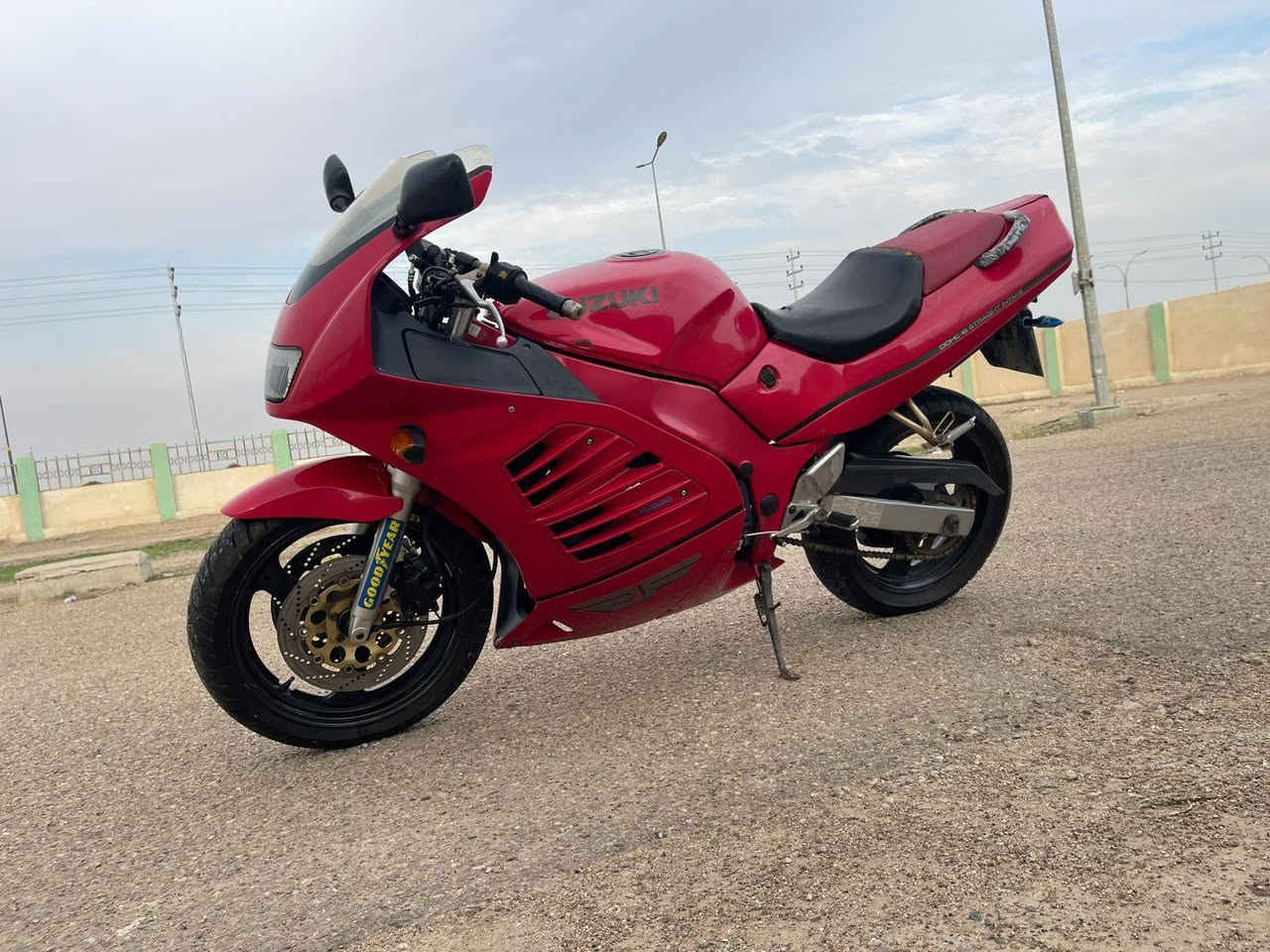 سلام عليكم 

اخوان RF600  اصل يابان دراجه نضيفه و نضافه كدامكم مو بس كفرات مكينه كير شاصي تايرات شركة دراجه للبيع شراي تشلع عيوني  رقمي ***********
