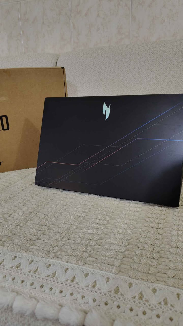 کوردی/عربي

ئەم لاپتۆپە ناوازەیە بەردەستە تەنها ٩جار کراوە بە شەحنەوە 
وە زۆر بەهێزە بۆ هەموو کارە قورسەکان 
گەرەنتی یەک مانگیشی لە گەڵدایە 

لابتوب مميز وشبه جديد (لُوك) متوفر الآن!"
المواصفات والحالة:
حالة البطارية: الجهاز حرفياً ما مستخدم، مشحون 9 مرات فقط! (يعني مخزون وجديد).
الأداء: الجهاز كلش قوي ومخصص للأعمال الشاقة، الكرافيكس، والألعاب القوية.
الضمان: أنطيك بيه ضمان لمدة شهر كامل (فحص وتشغيل) حتى تطمئن.
السعر: (1,100,000)
التوصيل: متوفر لكافة المحافظات 🚕
للحجز أو الاستفسار، راسلونا على الواتساب:
📞 (***********)
ACER NITRO V15
Cpu: Intel Core i7 13620H 13TH GEN
Gpu: RTX 4050 6GB
Screen: 15.6 IPS 165 HZ 
Ram: 16 DDR5 (5200 MHZ) slot free 1/2
Storage: 512 SSD NVME 
WINDOWS 11 PRO
🚕گەیاندن بەردەستە 
نرخی تەنها ١,١٠٠,٠٠٠
وەتسئەپ/ 
***********
*********** بغداد, العراق
