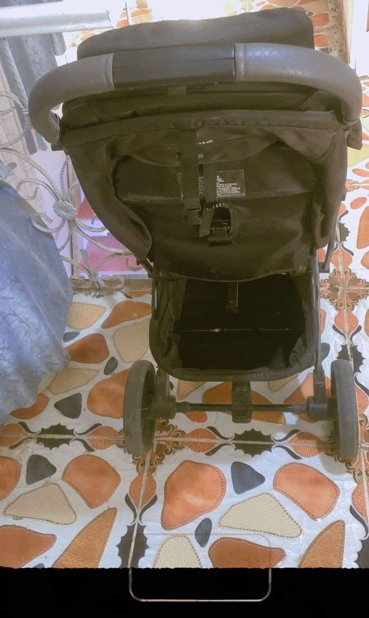 للبيع عربانة فول نظافة رايديهة ب90 والسيارة جدا نظيفة شغالة فقط لايت واحد نيشتغل وبيهة ريمونت رايديهة ب90 بيهن مجال للشراي المكان شارع فلسطين


**إذا كنت صاحب هذا الإعلان وتريد حذفه لأي سبب، رجاءا أرسل رسالة إلى الدعم الفني**