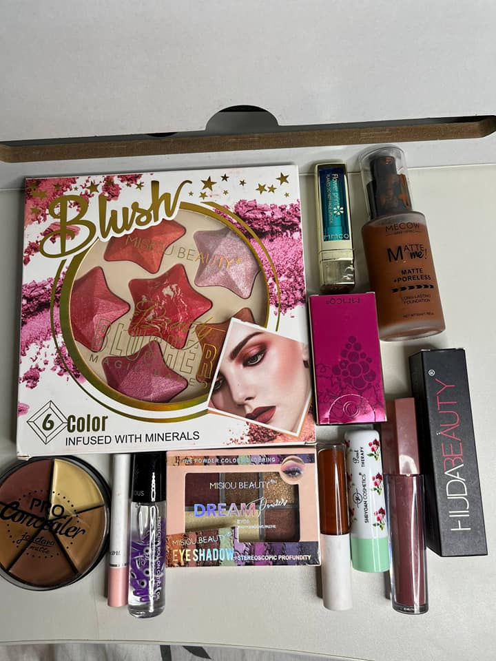 عروض المكيااااااااج متتفوت بناتتتت كل عرض،بي 12قطعه 
ما ركات واصلي يجننننن بلاش البلاش 
لحكوووو


**إذا كنت صاحب هذا الإعلان وتريد حذفه لأي سبب، رجاءا أرسل رسالة إلى الدعم الفني**