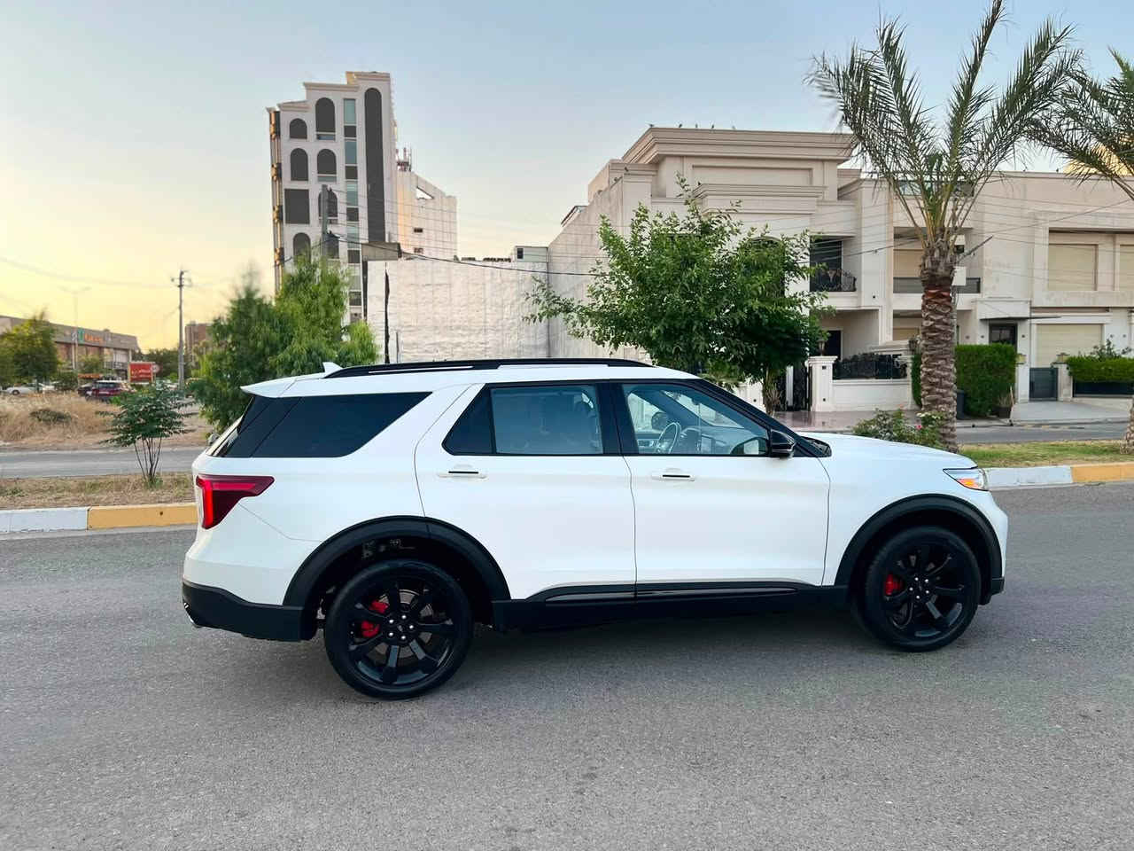 Ford Explorer 2023 ST
مودیل ۲٠۲۳
اللون ابیض ثلجی
تضیلل PPF مات اصلي
مواصفات ST
فول فول مواصفات بدون بانوراما
كشنات جلد و كهربائي و ميموري 
كشنات تدفئة حار و بارد
كشنات خلفي VIP
ستيرن هيتر
تبريد مركزي و يشتغل حار و بارد
السماعات سيستم 
مراية شفت
مراية حساس
رادار و حساس و كاميراة ٣٦٠ درجة
نظام ايكو 
اوتو ستوب
بريك بصمة 
كير فوليو ى بيها شفت عل ستيرن 
السيارة جاهزة و ما بيها اي نواقص 
رقم و سنوية جديدة
ماشية ٣٠ الف مايل
بيها ٢ قطعة صبغ بدون دواخل
ايرباك سيستم من وظع بلادي 
مكان سيارة اربيل***********
