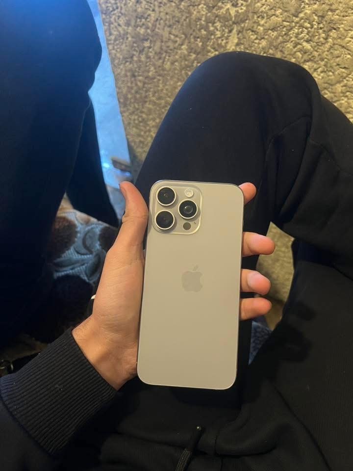 15 PRO MAX
ذاكرة 256
الجهاز لوك بطارية 92
فقط مبدل شاشة من النوعية الزينة فيس ايدي شغال 3 خيارات بل شاشة السعر 750 وبي مجال رقم ***********
رقم
