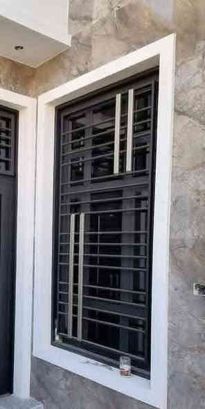 السلام عليكم
حداد جوال تصليحات الأبواب الخارجيه والداخليه والسقائف ومحجر الدرج تغليف زجاجي مناور والسقائف بنواعها داخل بابل مستعدون لعمل جميع انواع الحدادة 
ابواب شبابيك قمريات جينكو كيسبان سندويج محجرات دروجة كابون 
برودكس واجهات درج طوارء 
اتصل او راسلني على الوات ساب  
***********
