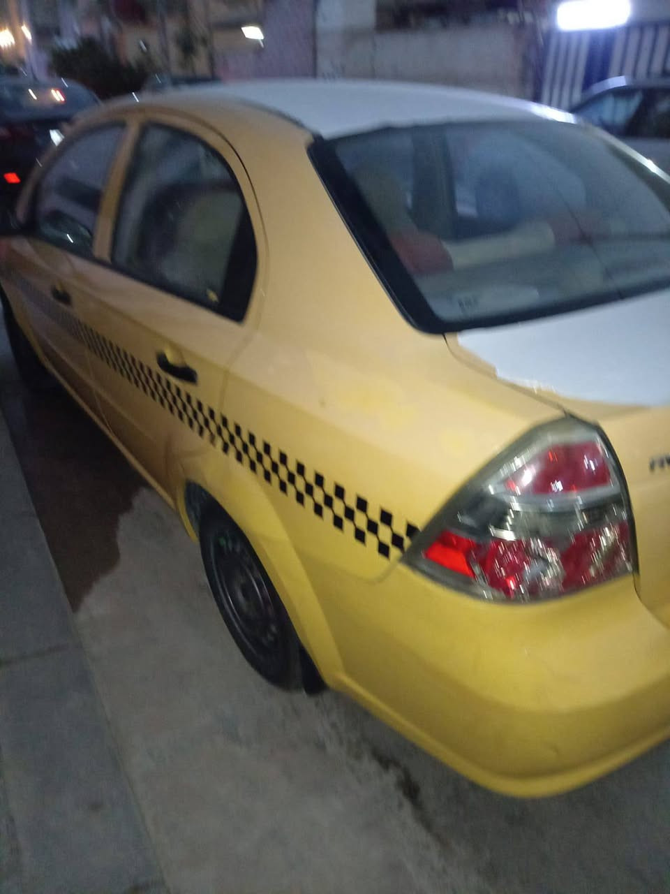 سلام عليكم افيو مديل 2011 للبيع كير مكينه كهربائيات خير من الله حداديه كله جديد دواخل جديده بيها الجاملغ الامامي امبدل بدون اي ضربه اثر التبديل طخه مكاني نجف حي القدس السعر 52 أو بيها مجال بصيط  اتصال ع *********** النجف, العراق
