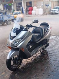 للبيع مابيها نقص 07822736948 سعر 900  كامله من كلشي سماعات مبيثري شغال...