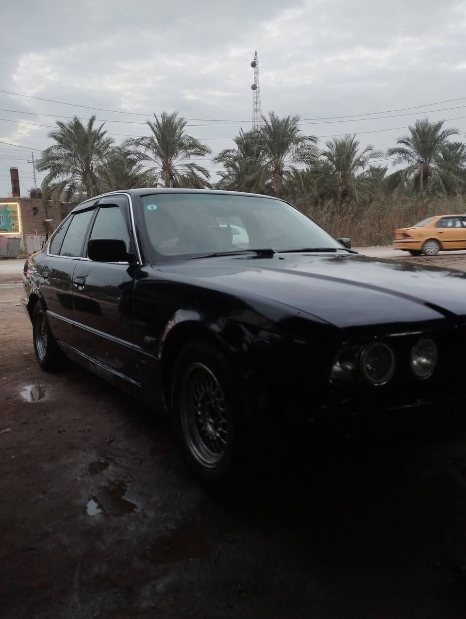 بي ام 525سياره كامله وجاهزه عوزه دعاميه اماميه فقط سياره رقمه بصره مشروع وطني. محرك بلاد 525تك فانوس مسكر
مكان ناصريه /سعر 47قابل لتفاوض /***********
