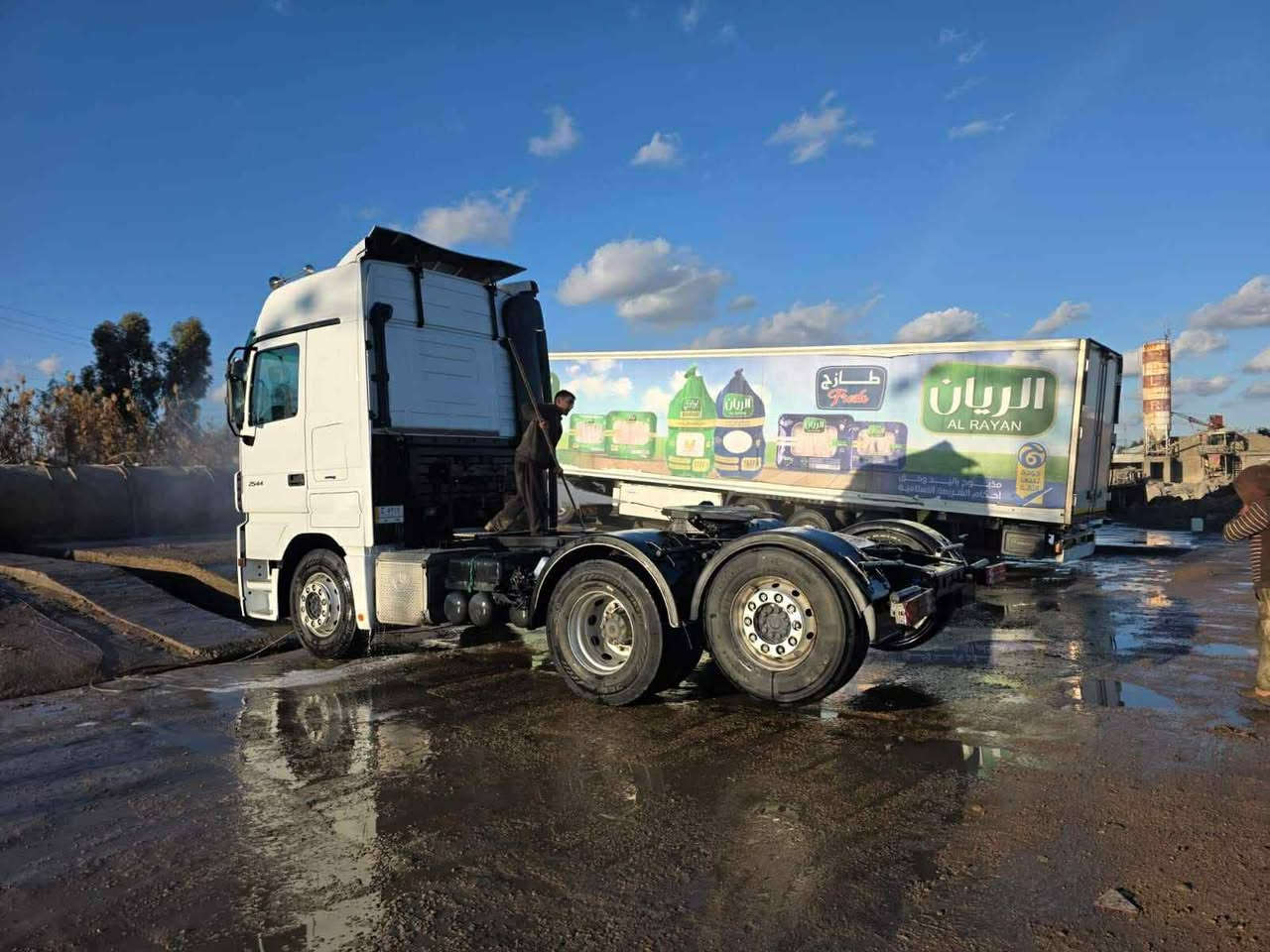 السلام عليكم سياره لبيع راس وعربانه تريد بس راس مديل ٢٠٠٧ ط بدون
***********
