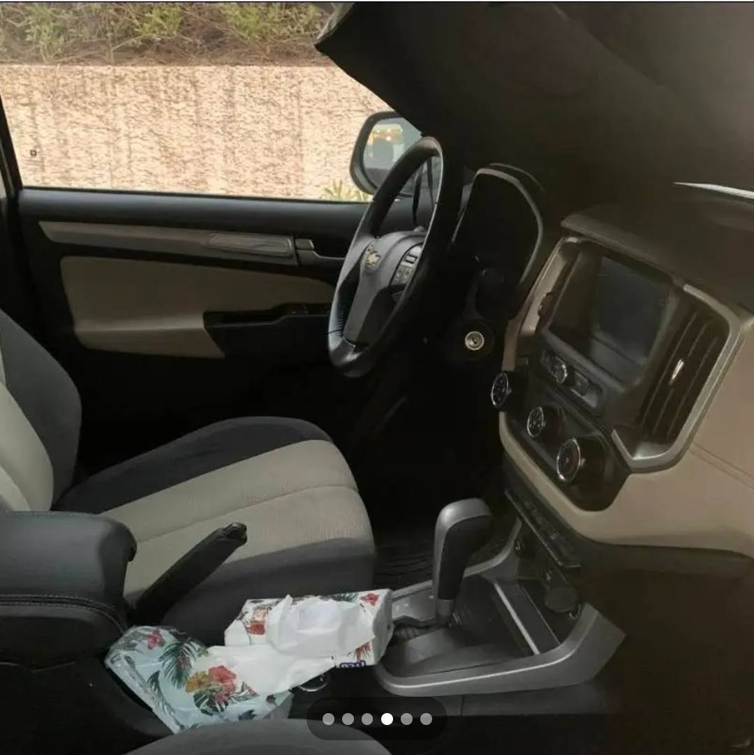 شوفرليت بلايزر ٢٠١٨
خليجي وكالة المنصور بدون حادث 
اخت الجديدة ماشية ٨٠ كيلو حقيقي 
٧ راكب محرك ٣٦٠٠ تبريد ثللللللج 
*********** بغداد, العراق
