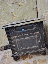 كومديات خشب للبيع لتواصل 07873845104