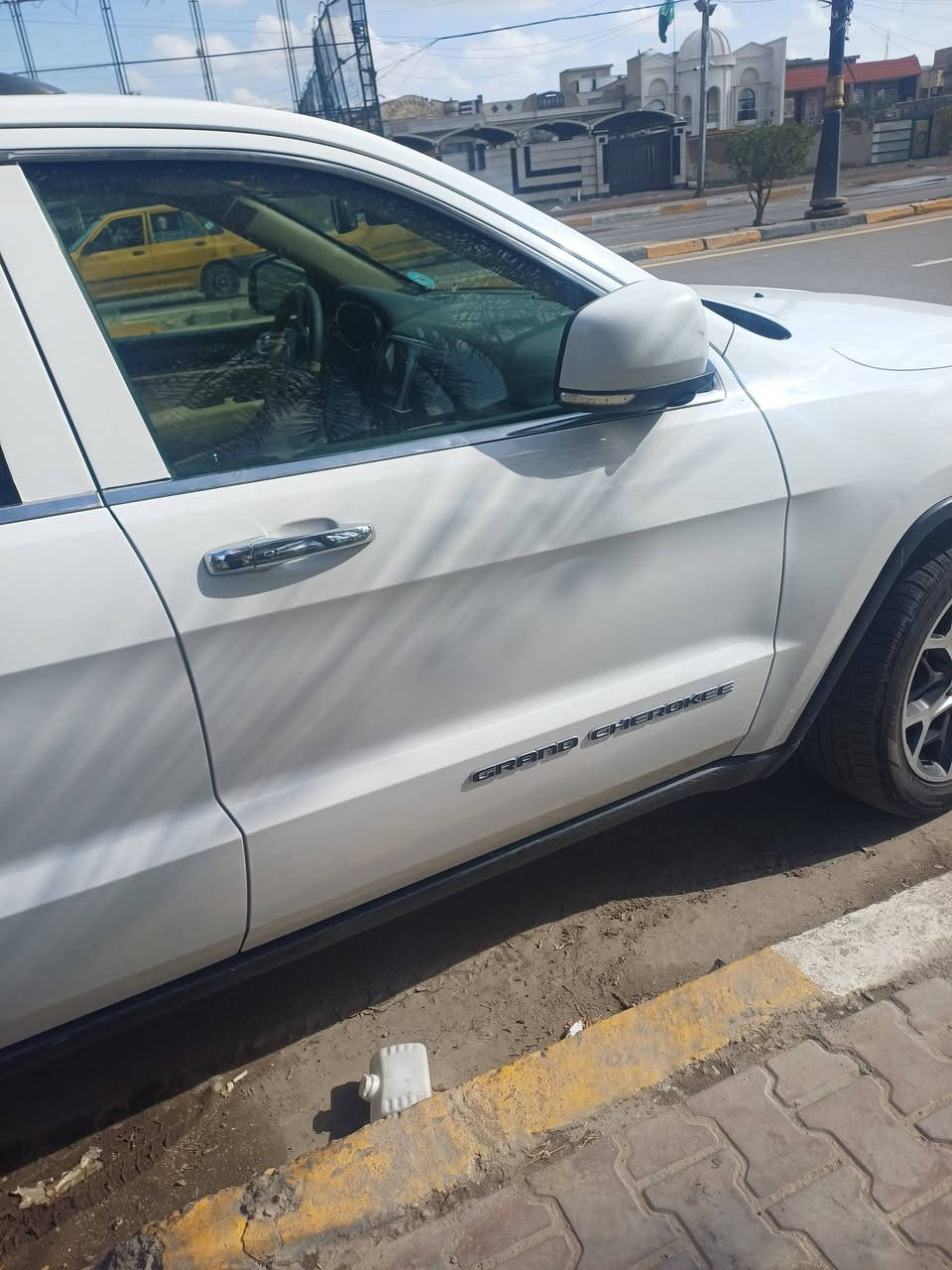 جيب لمتد بلاص 
٢٠١٩ 
خليجي 
٣ شاشات 
بانوراما 
تخم تاير جديد
ماشية ٨٣ الف
كير مكينة ما مفتوح 
مواصفات لمتد بلاص معروفه 
رقم بغداد انكليزي بأسمي هزه جديده مكان السياره بغداد الطالبيه او جميله 
٢٦٥ $
***********
