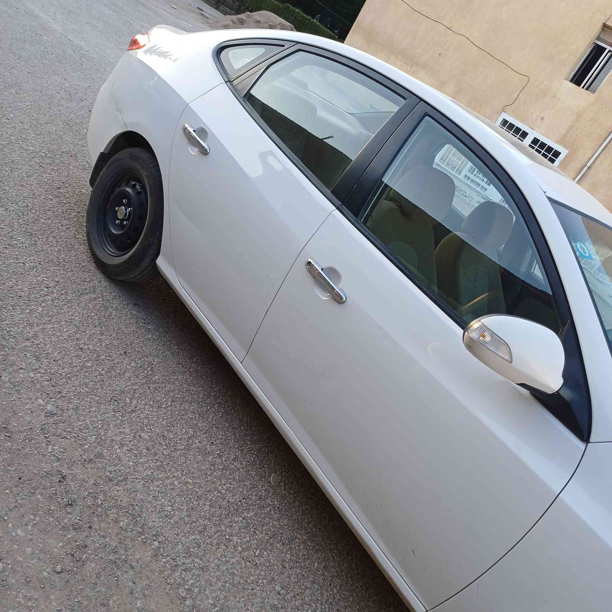 سلام عليكم  سياره. 2011 سياره جديده بمعنى الكلمه ماشيه 119
بكوت  سياره  السعر 136 
***********
