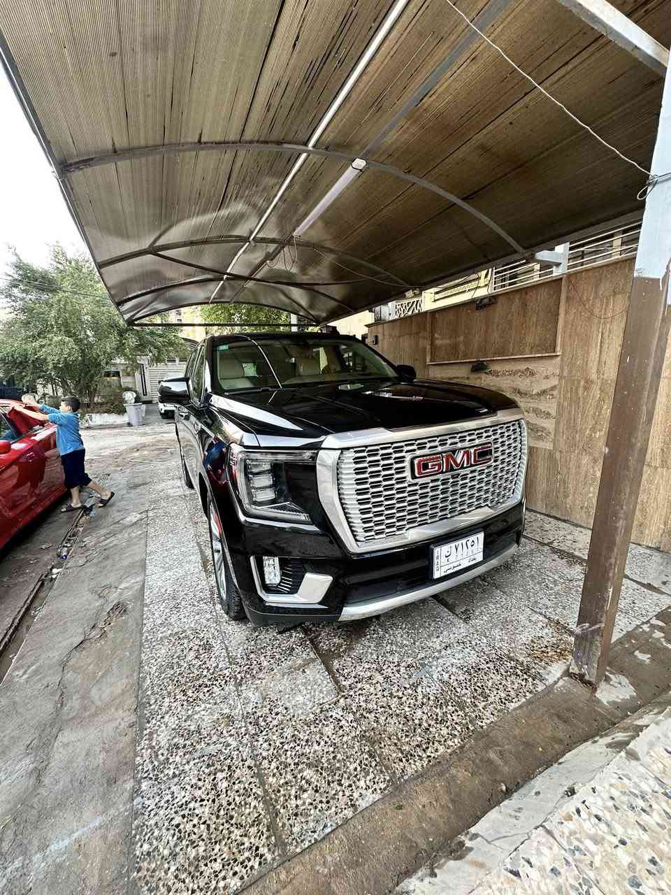 ‏‎جمسي 2021دنالي GMC  VIP
‏‎ لون اسود  وكالة المنصور خليجي               
‏‎فول موصفات 
‏‎داتا شو كبير 
‏‎شاشه الكترونى  
‏‎رادار جانبي خلفي امامي 
‏‎رادار مانع تصادم  امامي
‏‎رادار مانع تصادم خلفي 
‏‎خمس كامرات 
‏‎خمس بصمات 
‏‎كشنات تبريد تدفأه خزن وكهرباء 
‏‎كشن رجاج تحذير 
‏‎كشن خلفي منفصل 
‏‎كشنات الخلفيه كهرباء 
‏‎لون الكشنات ابيض مميز جدا 
‏‎جنطه كهرباء 
‏‎شاشات خلفيه 🖥️
‏‎ستيرن كهرباء 
‏‎بانوراما
‏‎دوسات كهرباء  
‏‎فور ويل 
‏‎اربع انضمه قياده 
‏‎السياره ماش 59الف كم
‏‎جكات ‏‎
‏‎محرك ٨ سلندر ٦٢٠٠ 
‏‎كير ١٠ نمر 
‏‎ثلاجه 
‏‎شاحن ويار ليس
مكان سياره شارع فلسطين (***********)
