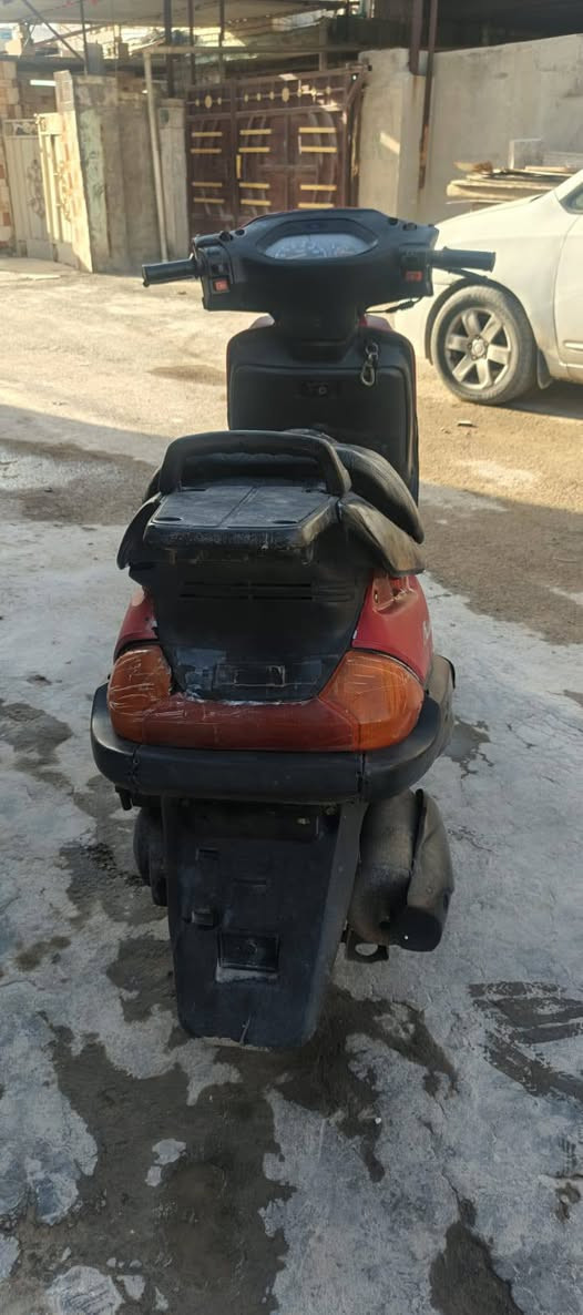 دراجه فضائي المحرك بلادي كهربايات كلها شغاله سلف وهندر شغال السعر ٣٢٥ الف وبيها مجال العنوان الامين الثانيه *********** يم تقاطع الزهور
