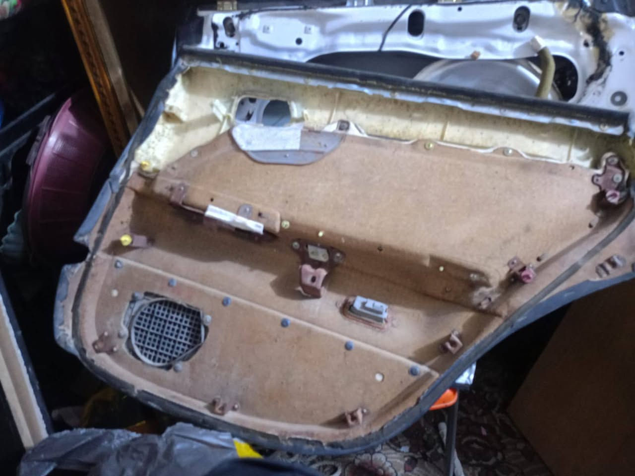 السلام عليكم اغراض مال بطه بطانه جديده وباب ومرايات وكلج مروحه قيم وأخذ بلي يرضه الله ***********رقم الهاتف مكاني بصره قبله
