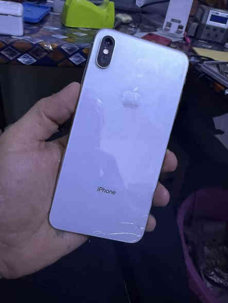 السلام عليكم ايفون اكس اس ماكس ذاكرة256 بطارية78 الجهاز ما مبدل بي اي شي مكفول وكلة شغال بعدة وكالة فقط ضهر مكسور وما ماثر على الكامرات سعر 165 الجهاز موجود زعفرانية رقمي ‭0777 574 9638‬  مراسلة فقط وتساب
