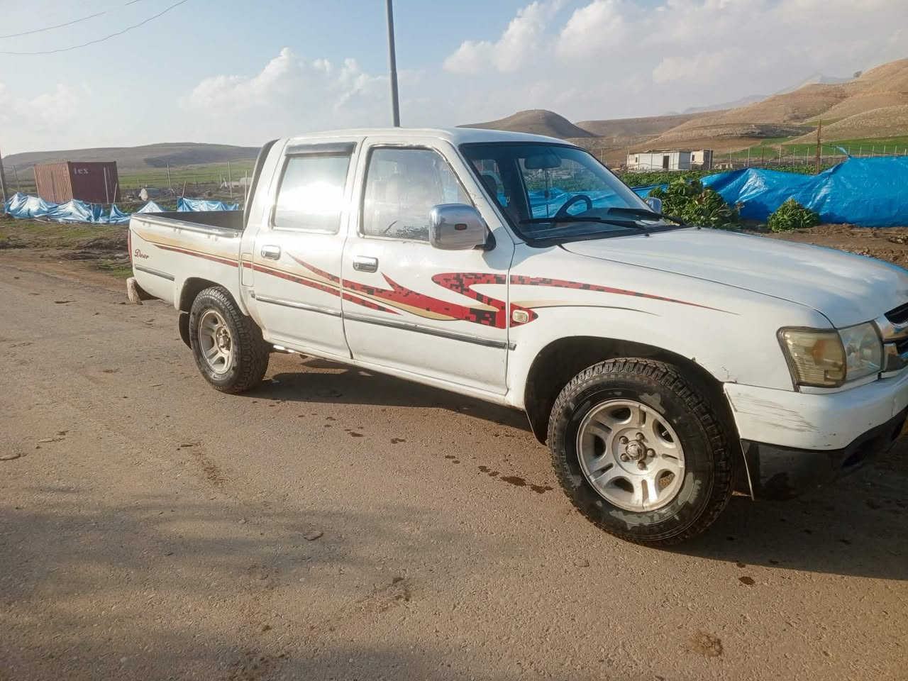 دێر٢٠٠٧ماڵی فەقیر شتێکی جوان
سعری ٢٠وەرەقەو مەجالێکی زۆرکەم بەلاشە،چوار تایەی لۆک
گێڕو مەکینەو بڕاوەو ماڵی مەدەنی بەشەرت سەیارەکە جوان ماوەتەوە بێ مەسرەفە ماشەلا
ماڵی ئەوەیە تورو تەماتەی پئبفرۆشی
بەلای سەکندا کەوتوەبەلام هەیکەلی جوانە
شوێن نێوان کۆیەو دوکان
تکایە تەلەفون بۆخاوەنی بکەن
***********
***********
