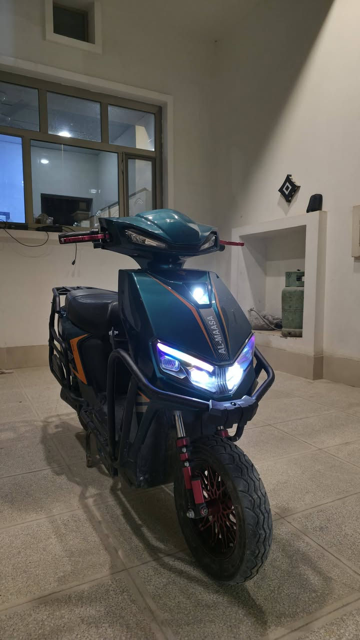 دراجه شحن للبيع ‏‪
تايرات ثنينهن جديده
وبطاريات جديده البلاديه 
دراجه نظيفه موتعبانه 
السعر ٦٠٠ وبيها مجال 
‏‪***********‬‏
