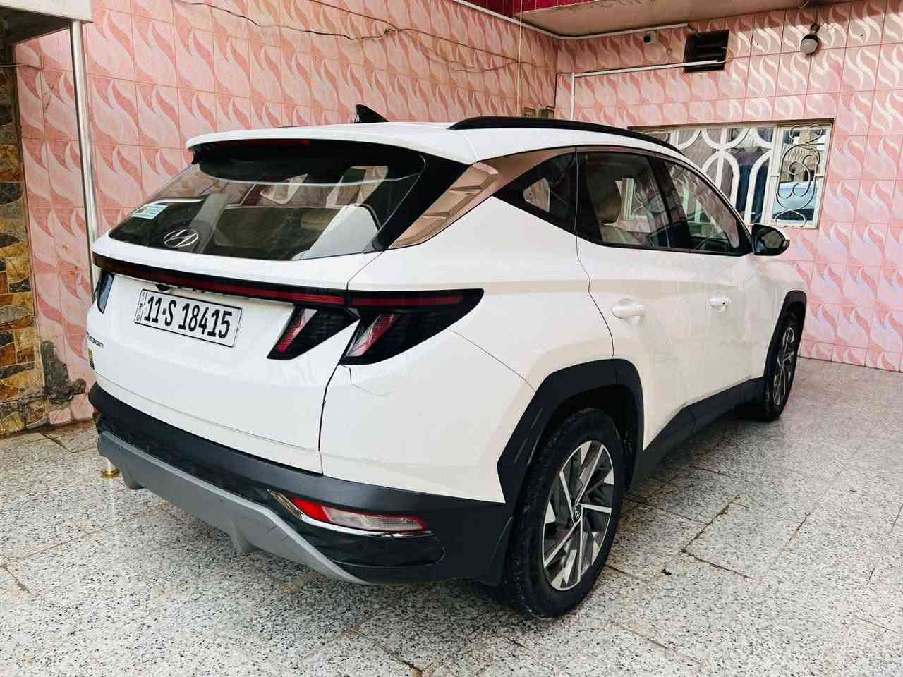 #اخت_الزيروووووو
السلام عليكم 
توكسان خليجي 2023
مكفولة كفاله عامه وجاهزه للاخير من كلشي✅
ماشية51 الف كيلو حقيقي 🔔🔥
رقم بغداد بأسمي تحويل مباشر✅
محرك 2000 دوش بانزين عادي🔥🔔

مواصفات السياره 
بصمة تشتغل 
تشغيل عن بعد
كشن كهرباءو حساس امامي خلفي
كامرة بلادي و شاشة دچتل الكترونية
تبريد قطعتين
بردة بلادي
سيارة وضع شركة بدون فتح ولا برغي مكفوله من كلشي 

سياره نظيفه وبسعر معقول بالعافيه ع الياخذها 🟩✅🔔
عنوان
بابل : الاسكندرية
رقم صاحب السياره 
***********
