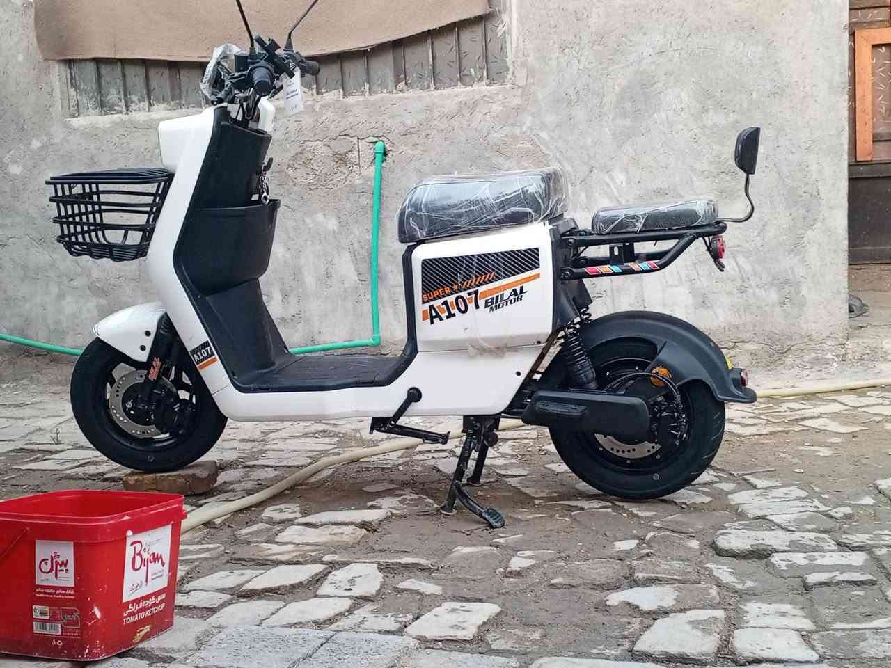 بايسكل شحن كهربائي مستعمل
الاستعمال: شهر واحد فقط
الحالة: عطلة الشحن ما يشحن (يحتاج تصليح)
الشركة والموديل: A107 BILAZ MOTOR (مثل ما موضح بالصور)
السعر: 650 ألف
🌟 وبي مجال
📍 المكان: كربلاء – قرب سيطرة لابراهمية، العامرية طنوبة
للاستفسار مراسلة خاص.
+964 785 801 2119


**إذا كنت صاحب هذا الإعلان وتريد حذفه لأي سبب، رجاءا أرسل رسالة إلى الدعم الفني**