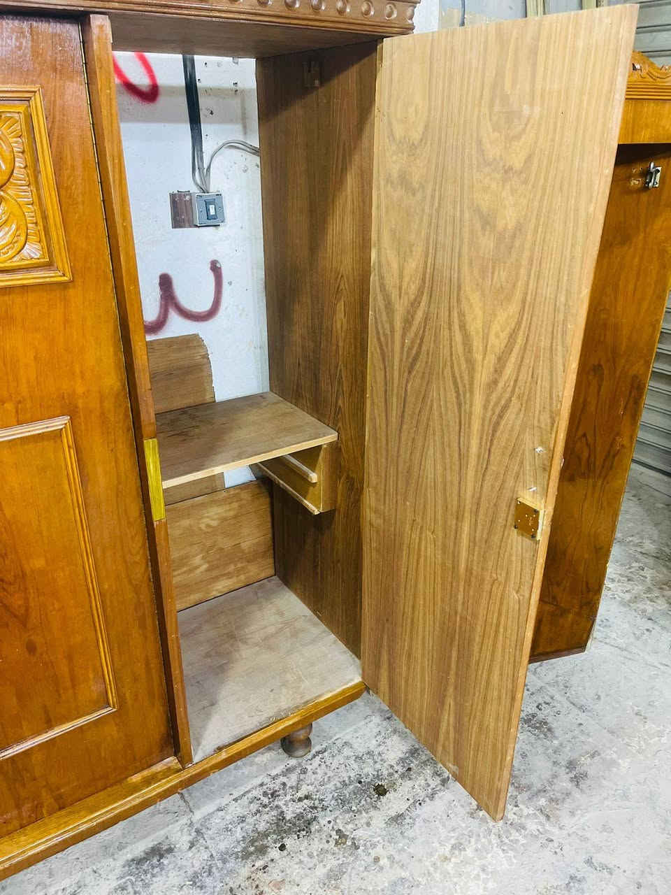 غرفه ام 4 داخل وخارج صاج انتيكه كله حفر يدوي غني عن التعريف شغل ثكيل سعره 480 مكاني بغداد مدينه الصدر الاستفسار عن هذا الرقم وتساب *********** كو توصيل ✅🚚
