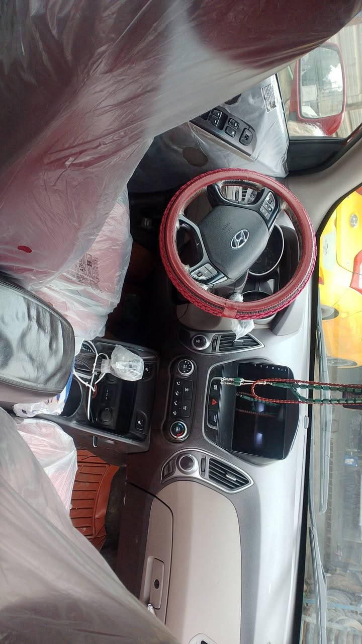 للبيع توسان موديل 14 وارد امريكي رقم بغداد حادث جاملغ وبنيد بدون دواخل محرك جتي شاشه كاميرا تحكمات كشن كهرباء سيارة جاهزة مكان السيارة بغداد الكماليه السعر 105 وبيها مجال  ***********
