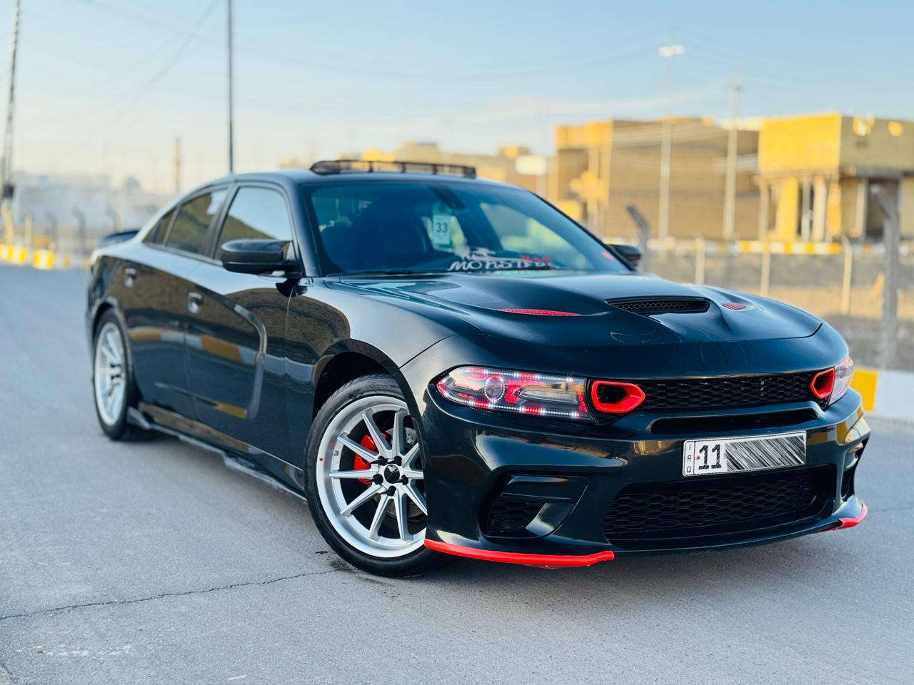 السلام عليكم جارجر موديل 2019 اصل وارد امريكي رقم بغداد الدولي السياره SXT محدثه بل كامل RT 
فول مواصفات 1/1 للاخير 
فتحه سقف
بصمه تشغيل + دخول ذكي + تشغيل عن بعد
برمجه مصطفى ايكل + شوته
اكسل SRT قفل
اكزوز SRT + ريموت زرع داخلي 3 انج رعب 💀 + بلكات ريسنك + فيت بم رسنك
ويل  حجم 20 
لايت متغير الالوان 
كشن جلد حضن + تدفئه تبريد + خزن ميموري + تدفئه ستيرن + تحكمات
شاشه كبيره عربي  + كامره 360⁰+ حساسات خلفيه اماميه + مري قلاب عند رجوع للخلف 
الحادث كلش بسيط تبديل جاملغ اصلي والبنيد بدون ضرر داخلي وبدون ارباك صور الحادث مرفقه بل النشر  شاصي لغد راديترات مكفولات وبل عراق صار بيها بابين اصليات نفس اللون محرك 3600 ماشيه 100 km السياره مصروف عليها كلش هواي وعليها اضافات سياره جديده وجاهزه من جميع النواحي 
العنوان الناصريه مركز المدينه 
الموبايل 📱***********
 ***********
السعر170$
