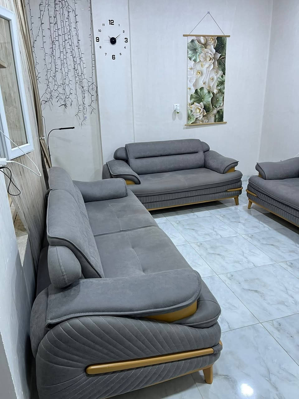 سلام عليكم طخم قنفات للبيع نظيف كلش صاحبه مشتريه ب مليون و٢٠٠ الف  صار شهرين وهسه للبيع بسعر مناسب ٨٠٠ الف 
ويصير سرير 🛏️ القنفات  

العدد / ٢ كبار وواحد حجم وسط و٢ صغير


**إذا كنت صاحب هذا الإعلان وتريد حذفه لأي سبب، رجاءا أرسل رسالة إلى الدعم الفني**