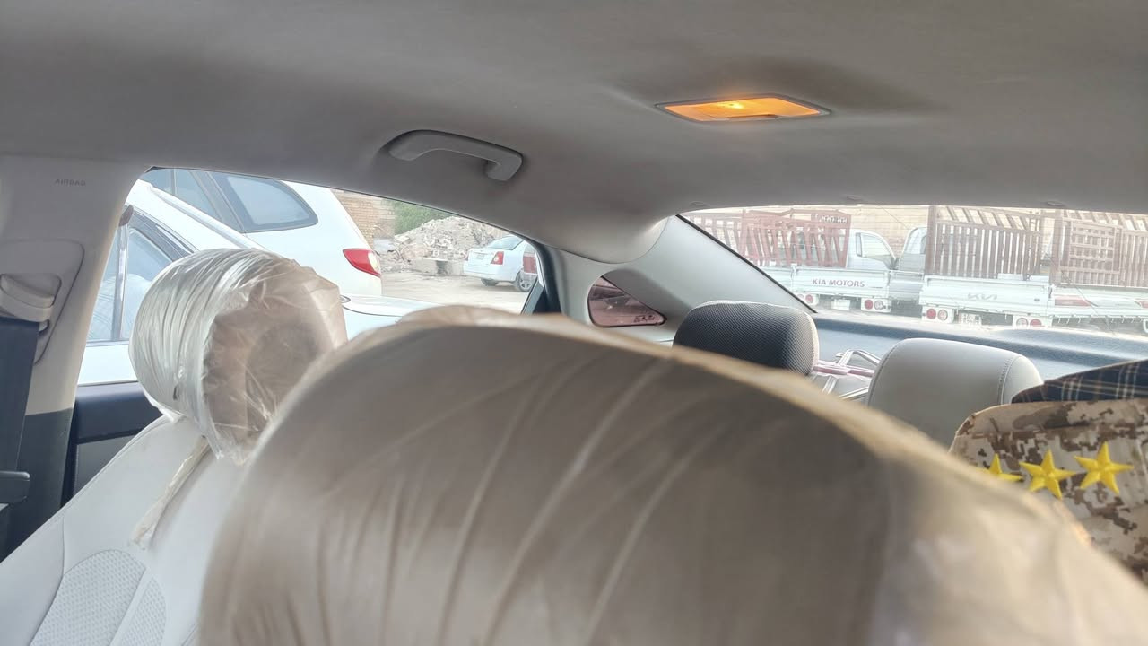 السلام عليكم
هونداي سوناتا موديل 2016
وارد امريكي حادثها فقط صبغ بالبنيد وبالعراق جاملغ ع البارد 
محرك حجم 2400 gdi جديد خليته قبل يومين ب17 ورقة
كير مابي شي 
ويل كب 16 وتخم تاير جديد
صدر امامي خلفي بل كارتون
تخم اذاين بل كارتون
تحكم ستيرن جهتين
كامرا خلفية اصليه
نظام مانع انزلاق
انظمة قيادة ( سبورت . ايكو . نورمل )
مثبت سرعة
محدث شاشة ابل كار بلي
محدث بك لايت لد
محدث مازدات لد
سنوية باسمي رقم بغداد
عنواني بغداد بسماية
للاستفسار ***********
السياره جديده وحلوه وبالعافيه على الي يشتريها
