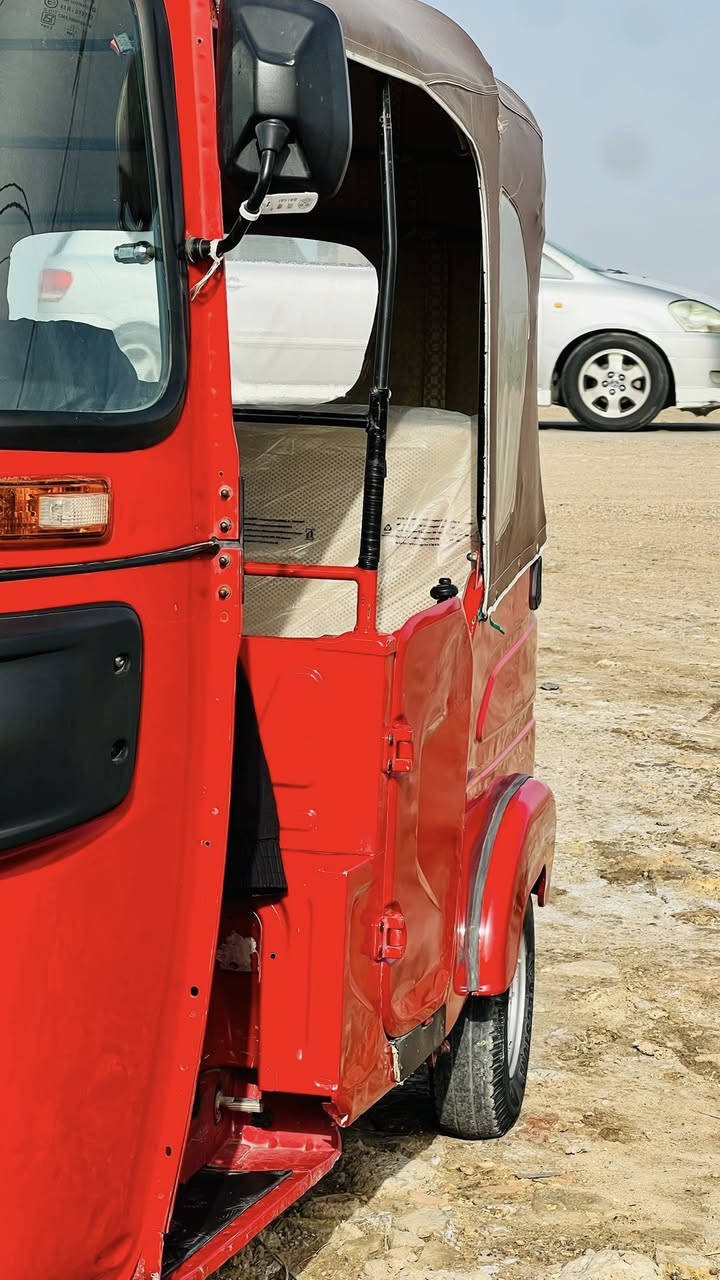 السلام عليكم تكتك للبيع موديل 22شهر 8مفتوحه بستم ومعمره وبيها ضربات مثل ماموضح بالصوره ***********
