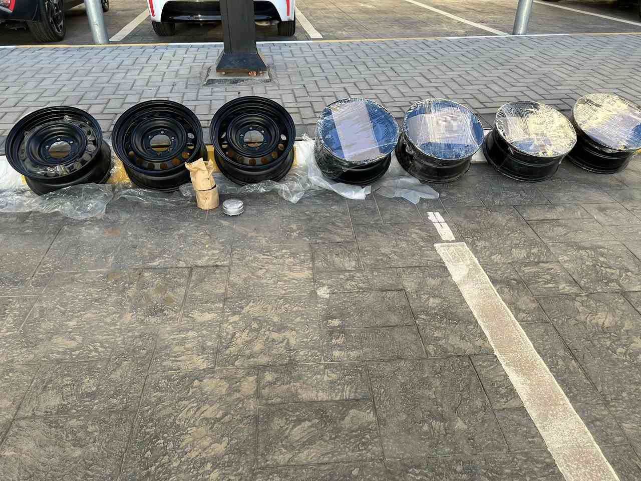 السلام عليكم توفرت ويالة اصلي تيوتة فورنر تنشد من مديل 2014 إلى 2024 سعر التخم أربعة جديد اصلي ياباني وكالة زيرو ما مستخدم مع الكبات 400 الف سعر التك القطعة الواحدة بدون كب مال سبير 75 الف للتواصل *********** او واتساب مكاني بغداد يوجد توصيل جميع المحافظات
