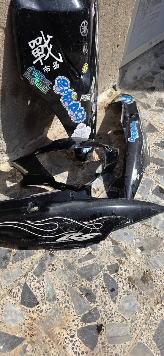 السلام عليكم حبايب كفرات ماكس عدلة ابلاد ختم واحد علة 50الف الزوج ول كرزي مال منغولي 35 
مكاني ميسان مغربة توصيل موجود ***********
