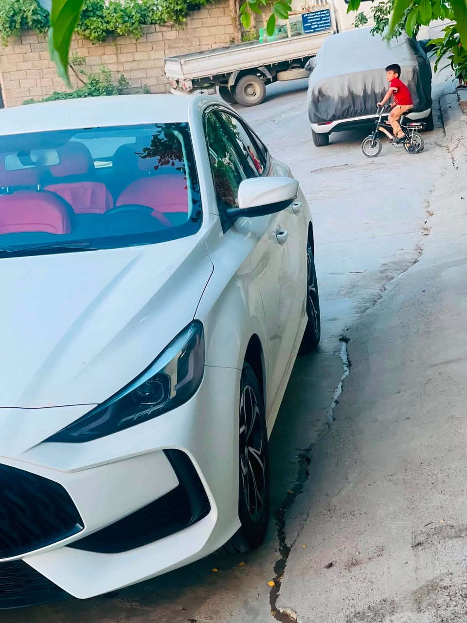 MG JT 2024
بۆ فرۆشتن بئ دەعمو لئدراو 
بئ بۆیاخ بئ چاڵو شوخت 
سەیارەکە مالی دۆستە بیست هەزار ڕۆشتوە
114 گەڵاو ماجال  سەیارەکە فولە بەس سلاید نیە 
***********
