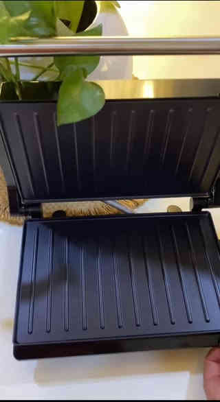 كابسة صاج ماركة ليبرونيك جودة عاليه جدا السعر ٢٥ الف ضمان الجودة العالية مع الضمان تبديل واسترجاع فحص وتشغل قبل الدفع للمندوب للحجز *********** واتساب أو راسلوني
