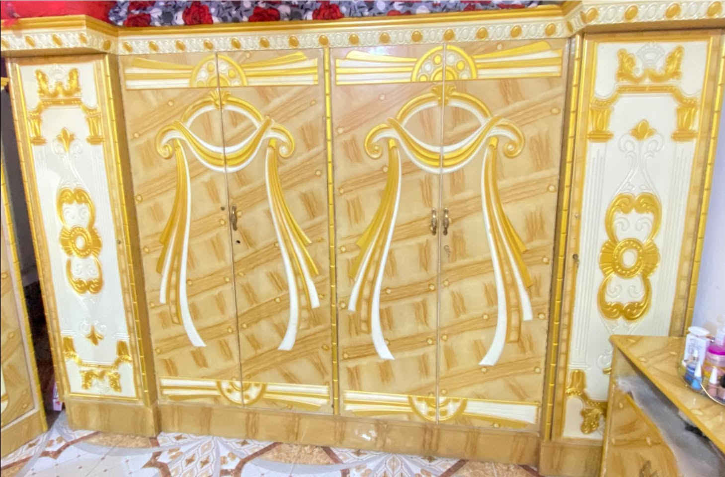 غرفت نوم تصميم ملكي اخت الجديده نضافه 80السعر675وبيها  مجال العنوان ديالى نقص قفاله ويدات


**إذا كنت صاحب هذا الإعلان وتريد حذفه لأي سبب، رجاءا أرسل رسالة إلى الدعم الفني**