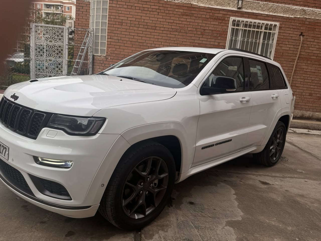 Jeep (S) 2020
خليجي وكالة ليث العبيدي مكفولة من اي ضرر عدا رصعه كلش بسيطه تحت العلامة الخلفيه فقط
⚪️ السيارة لمتد مواصفات الخليجي ١/١
للاستفسار اتصال فقط  ***********
