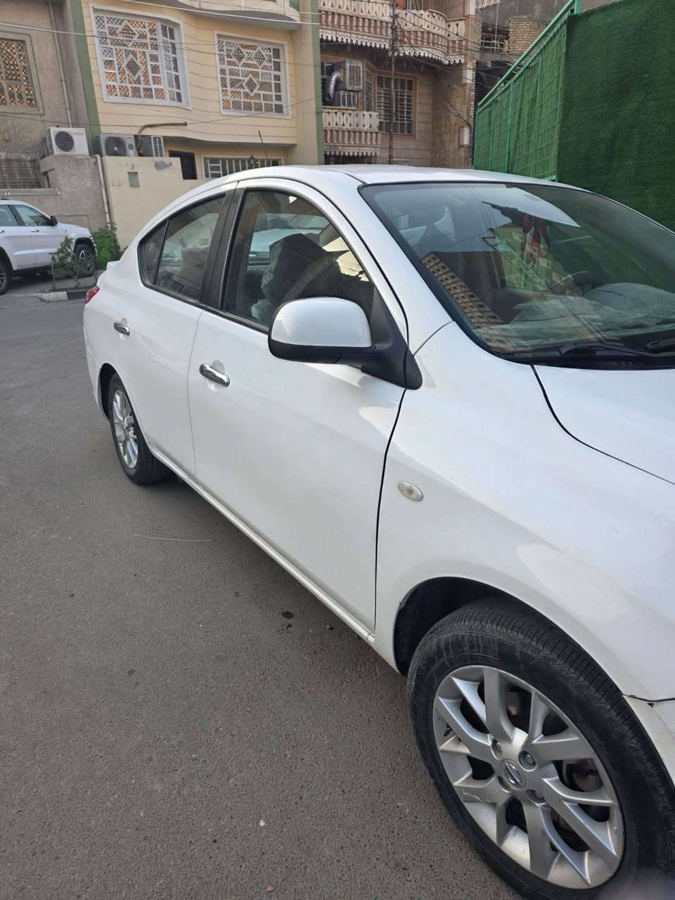 مواصفات تفاصيل السيارة👇
1️⃣بانزين+ غاز ⛽️ 
2️⃣ فول جام كهرباء+تحكم ستيرن جهة
3️⃣قطعتين تبريد
4️⃣صدر امامي+خلفي جديد بحالة الوكالة
5️⃣بلكات جديد  بحالة وكالة
6️⃣لايت زنون ابيض وشمسي اصلي + بروجكتر
7️⃣ البطارية امارون الخضرة وكالة جديدة
8️⃣تبريد فوول 
9️⃣الإطارات جديد
🔟ارضيات السيارة شركة غير مستعمله
حادث فقط باب راكب مبدل بدون تبديل بطانة وحالوب يبين بالسونار
 محرك كير مكفول سيارة جاهزة كليا
الرقم اربيل تريد تحويل مجاني من قبل الشركة

مكاني بغداد البلديات
للتواصل واتساب
*********** بغداد, العراق
