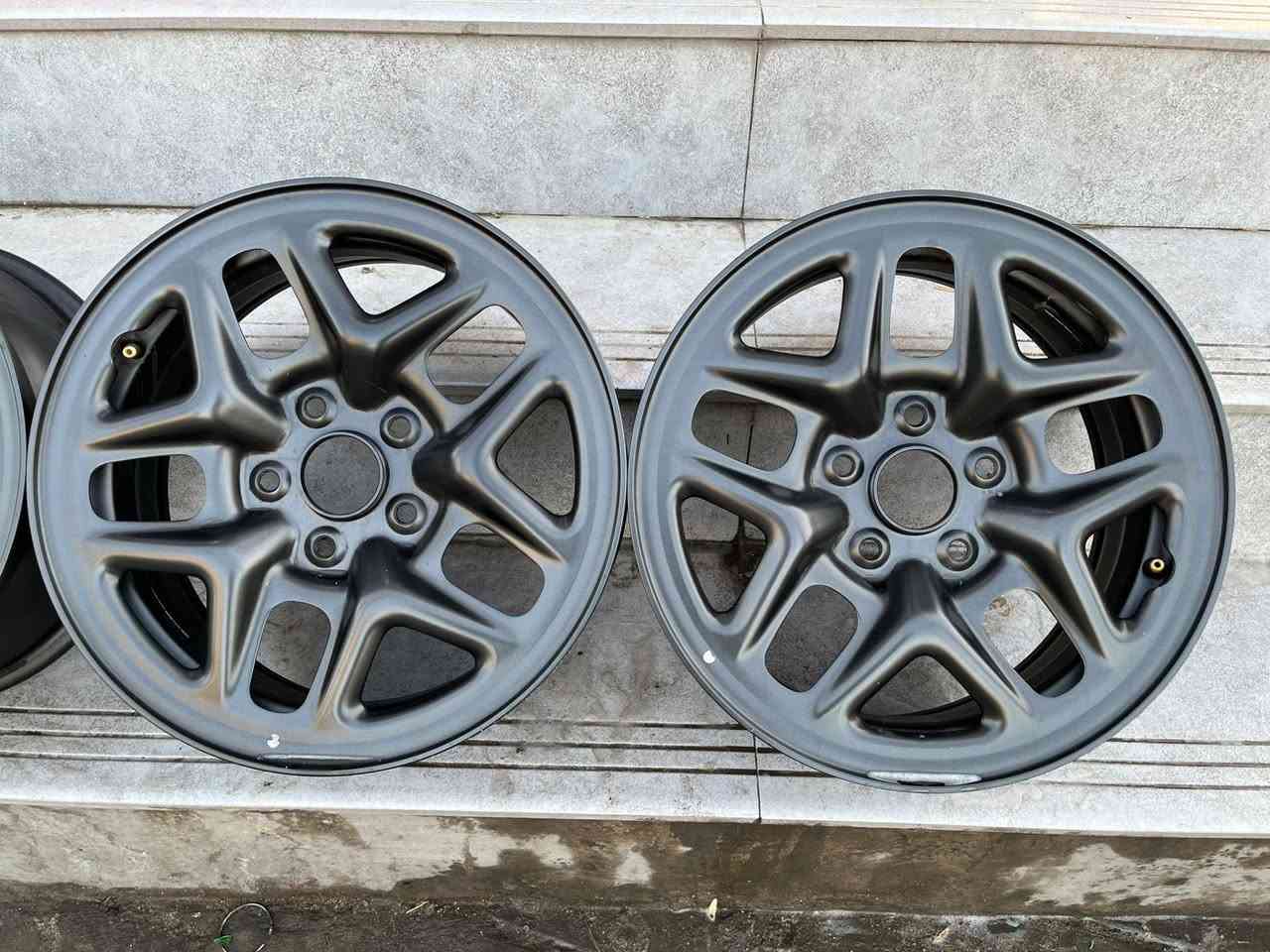 توفر  سبير بي وايدي  حجم 16  اصلي سعر 35 الف   ***********  بصره قرب جامع الكواز
