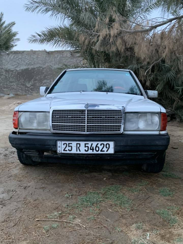 بسم الله الرحمن الرحيم
سلام عليكم سيارة مارسديس طيارين بيع أو مراوس مديل 1991حجم 91 مكينه ونجي حداديه زينه تخم تايرات جدد رقم كركوك إنكليزي  سنويه لحد 29 السيارة كلش حلوه كشره بطنها تبريد شغال خير من الله ريمون يقفل وفتح لاستفسار اكثر اتصل رقم *********** المكان الديوانية قظاء غماس السعر (48)بيها مجال للطيبين 🥀
