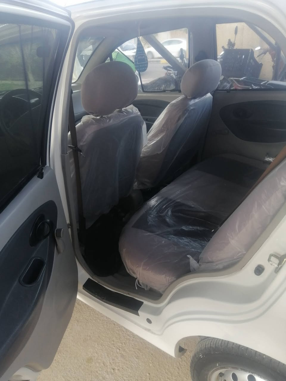 السلام عليكم كيوكيو موديل 2013 كير عادي لبيع لسعر ٣٥ وبيهه مجال للاستفسار الاتصال ***********
