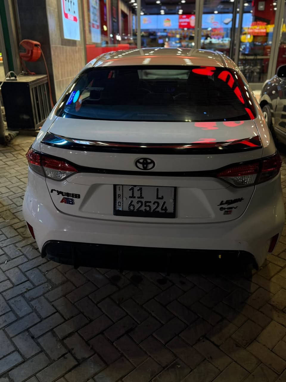 سلام عليكم
كورلا. فول موصفات GR.    موديل 2025

مقاعدجلد احمر و اسود

محرك 1800

مقاعد كهرباء

فتحه سقف

4 كامرات 

رادار امامي

نضام تثبيت سرعه 

السياره فول موصفات 

بعد بيه هواي موصفات 

ماشيه7000 الف 

بيه طخه بل حامغ الخلفي فقط

الطخه موضحه بصوره 

وشادلهه عازل حرارة شمس للجام

السعر 167

مكاني بغداد

***********
