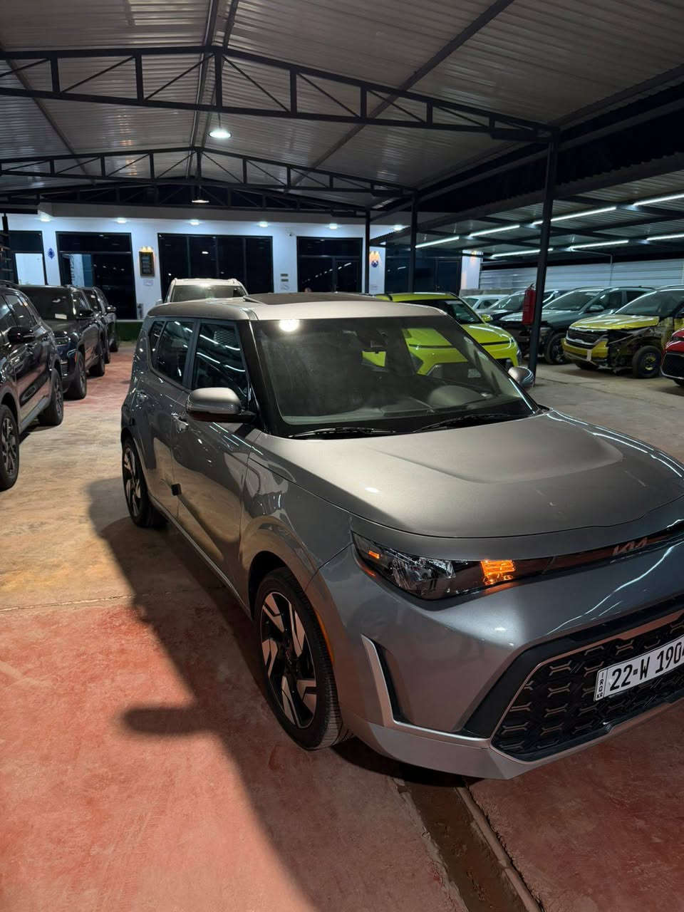 السلام عليكم
كيه صوال 
موديل 2023
مواصفات جيتي لاين
رادار جانبي 
رادار امامي 
كامره دواره 
اشاير بل مرايه 
بصمه 
فتحه 
داخل جلد مطعم احمر 
وباقي المواصفات المعروفه بل جيتي لاين 
ضرر السياره جاملغ امامي أيسر بدون دواخل 
وجاملغ خلفي أيسر بارد رقم الشاصي مذكور بل صور 
رقم أربيل 
(تحويل وكاله ) بل يعجبك 
سعر السياره (167) $ وبيه مجال 
اي استفسار الإتصال 
***********
